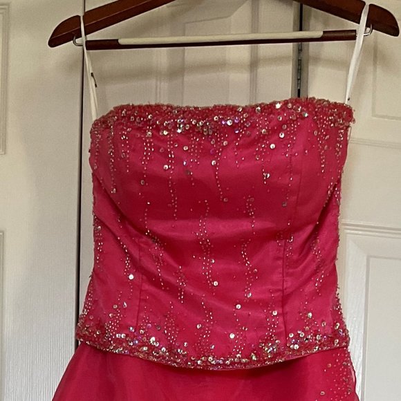 Gorgeous Pink Tiered Ball Gown Grad Prom Dress Size 4-6 - Picture 3 of 7